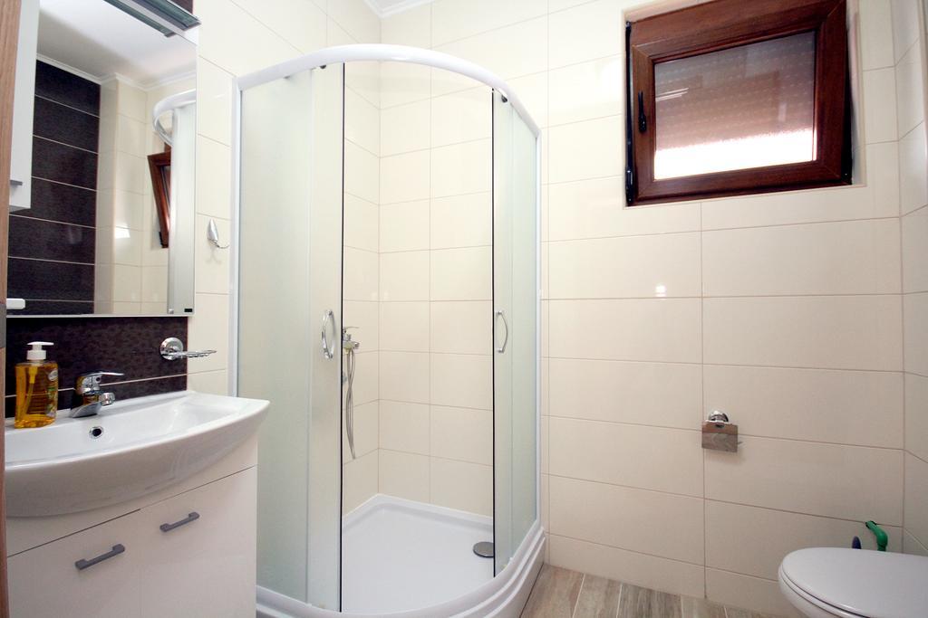 Apartments Md Lux Sutomore Bilik gambar